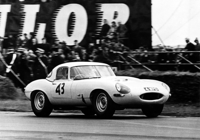 1963_Silverstone_Lightweight_E-type_001