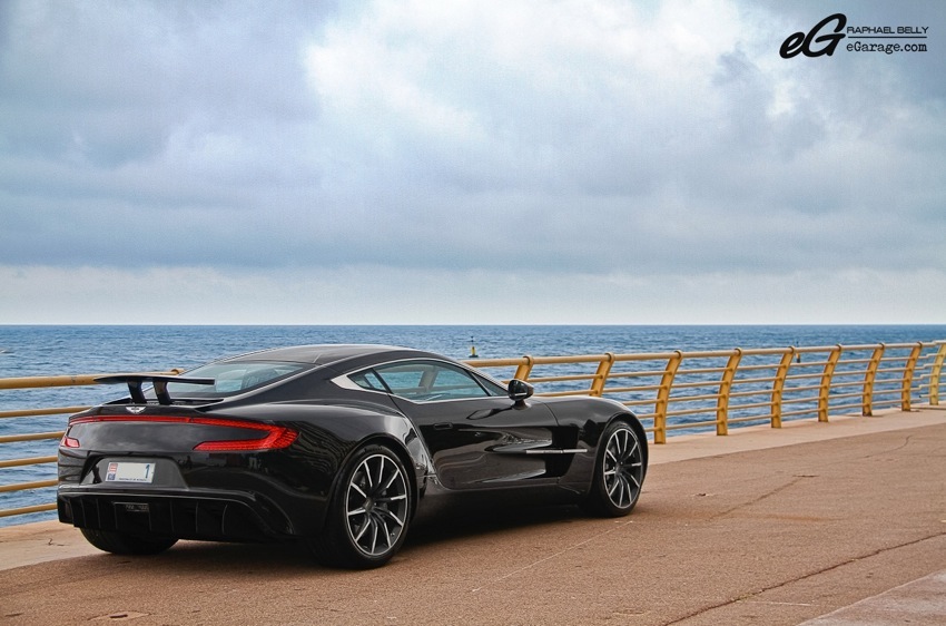 Aston Martin One-77 profile