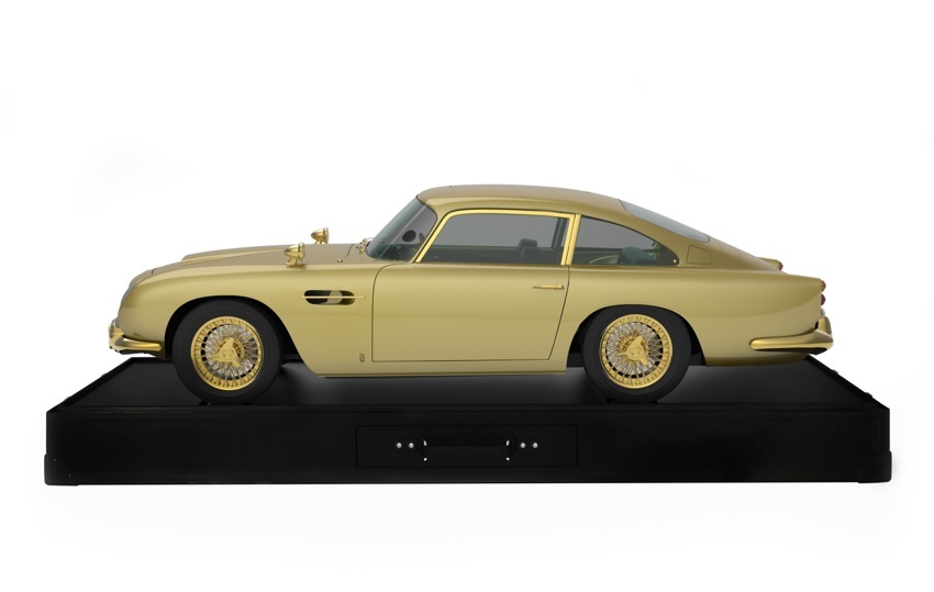 Aston Martin DB5 Gold For Charity