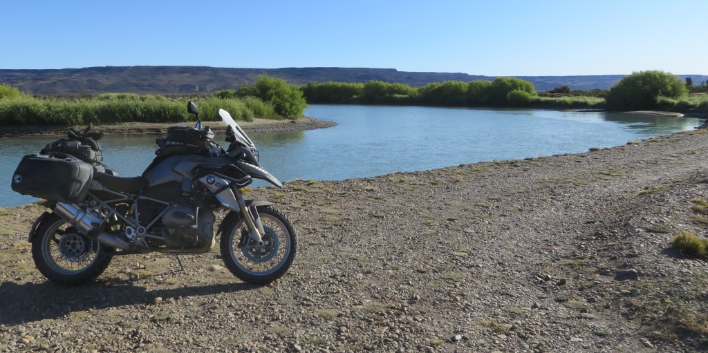 1200GS river patagonia